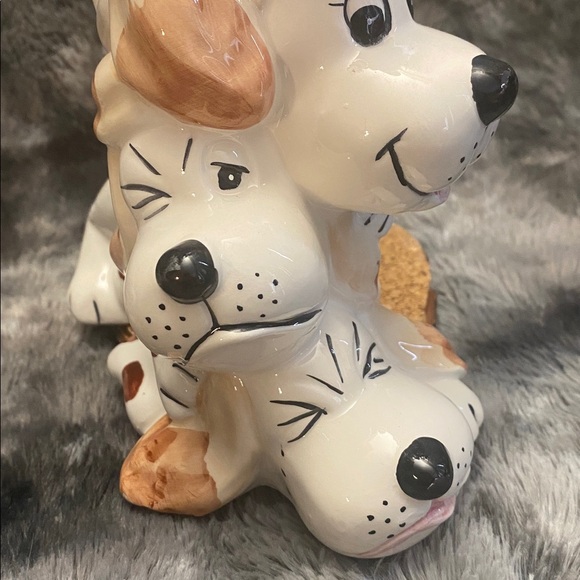 Ceramic Dog Pile Figurine bank - White and Brown - Picture 7 of 16